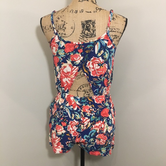 Floral Romper by Forever 21 - Picture 3 of 8